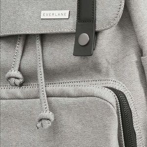 Everlane The modern snap backpack